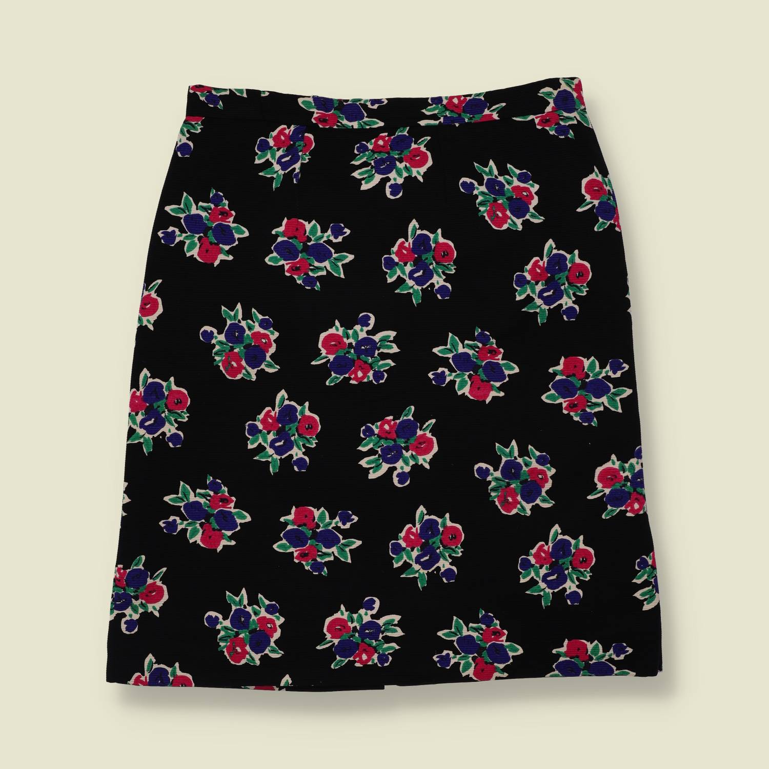 1970s | Floral Bouquet Print Skirt | Black Multi - w30