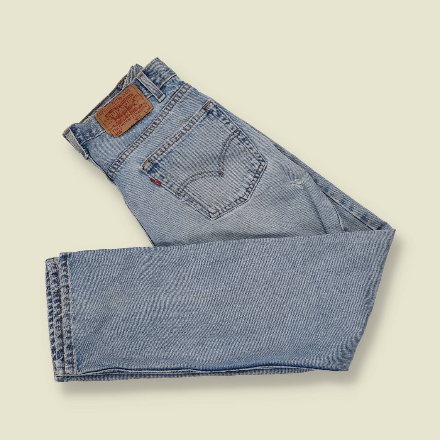 1980s-90s | Levi's | Light-Wash Blue 505 Regular Fit Jeans - w30