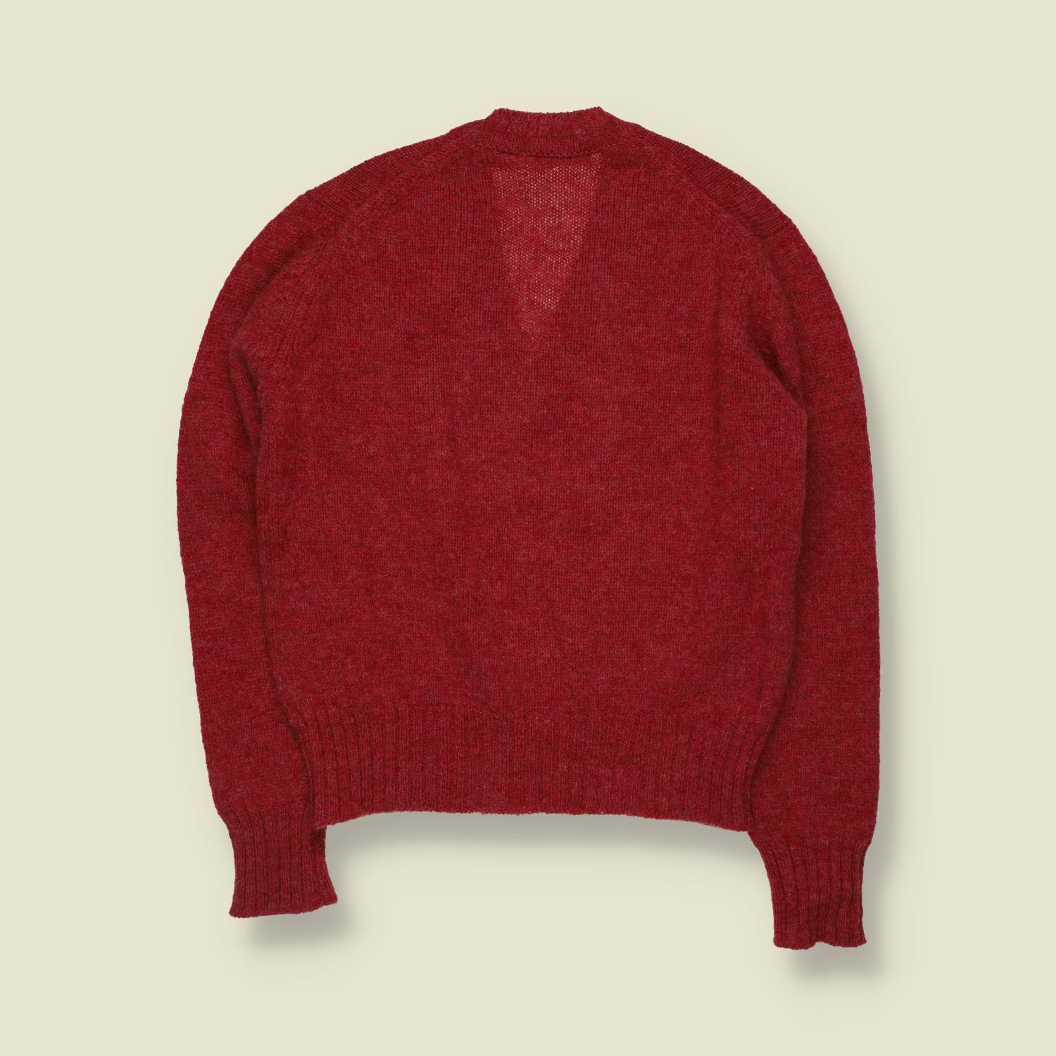 1970s | Red Shetland Wool Slim Fit V-Neck Knit - Made in Scotland - 12
