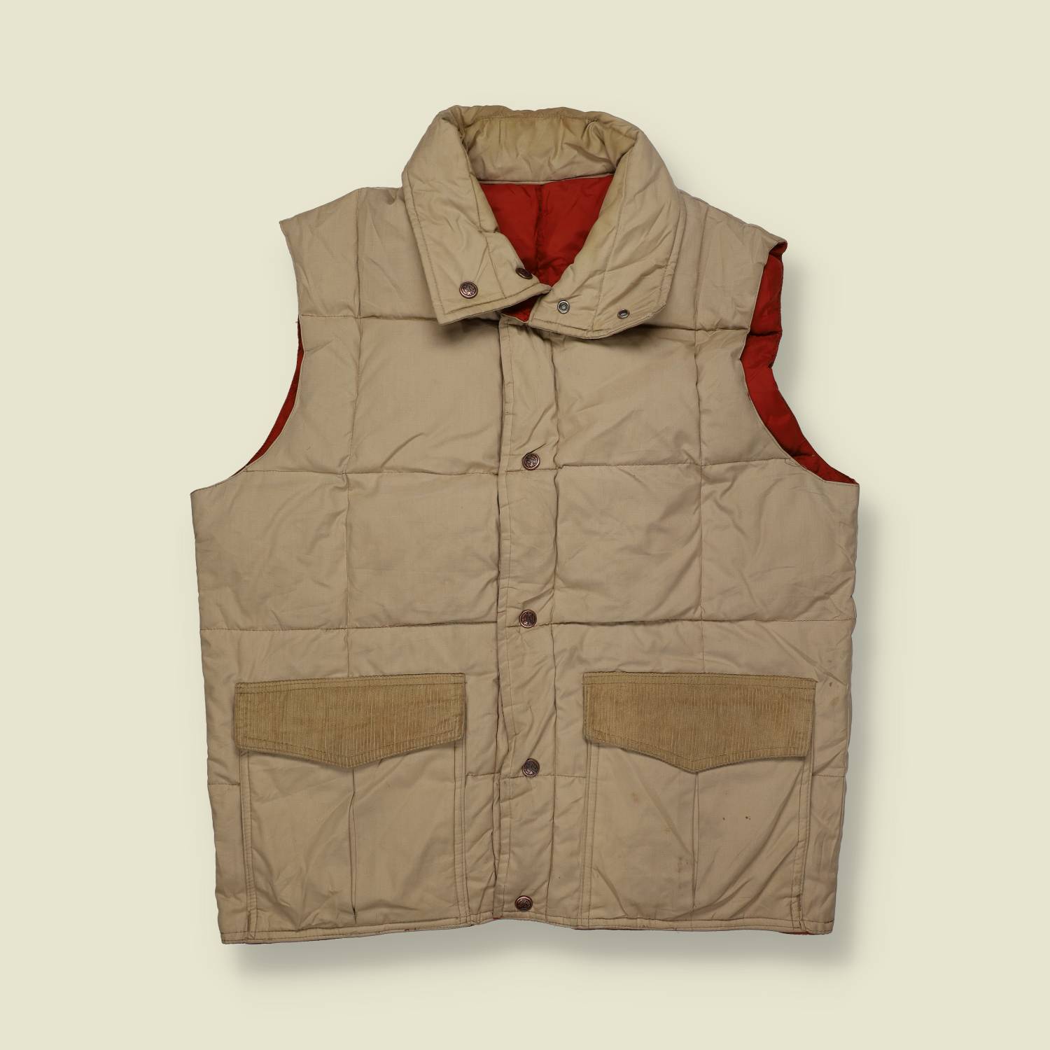 1980s | Insulated Snap-Front Gilet | Beige With Red Lining - XL