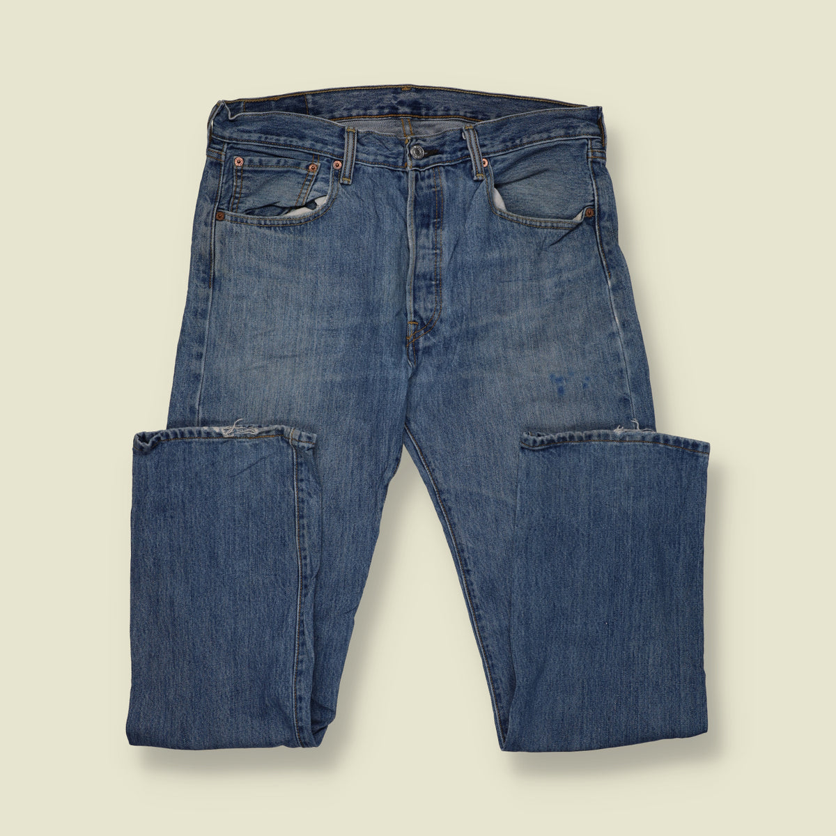 2000s | Levi's 501 Denim Jeans | Mid Blue - W35
