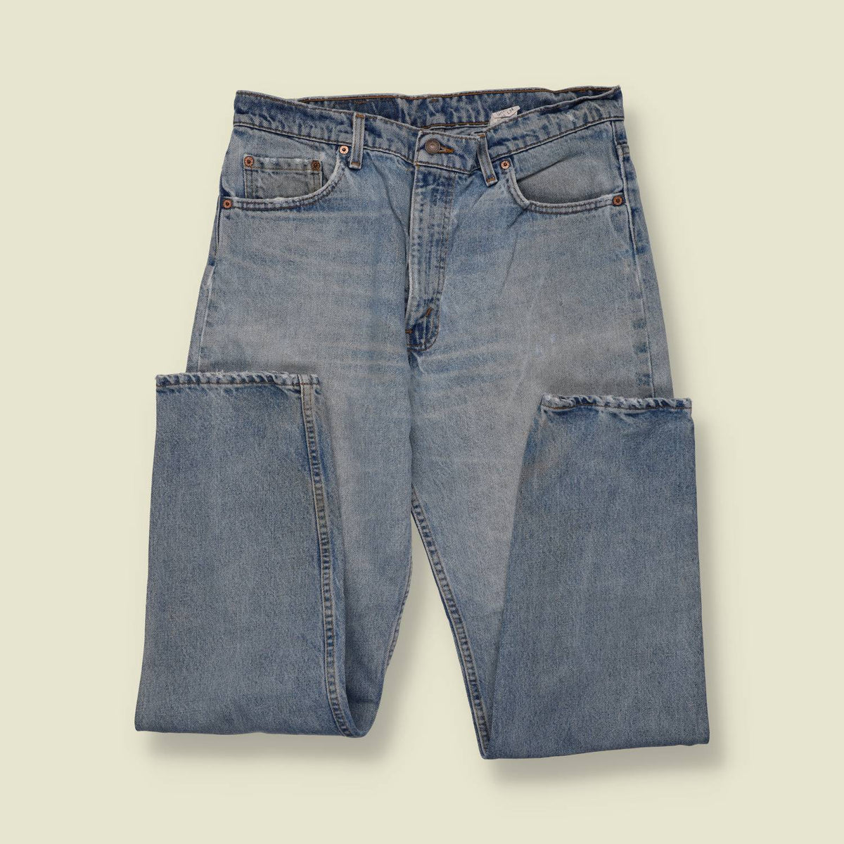 1980s | Levi’s | Made In USA 550 Jeans | Light Blue - w34