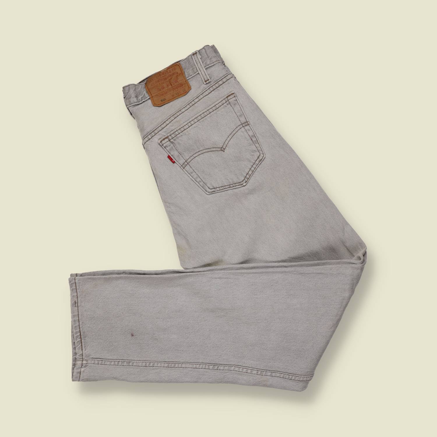 1980s–1990s | Levi’s 501 | Made in USA | Original Denim Jeans | Mid Grey Fade – w32