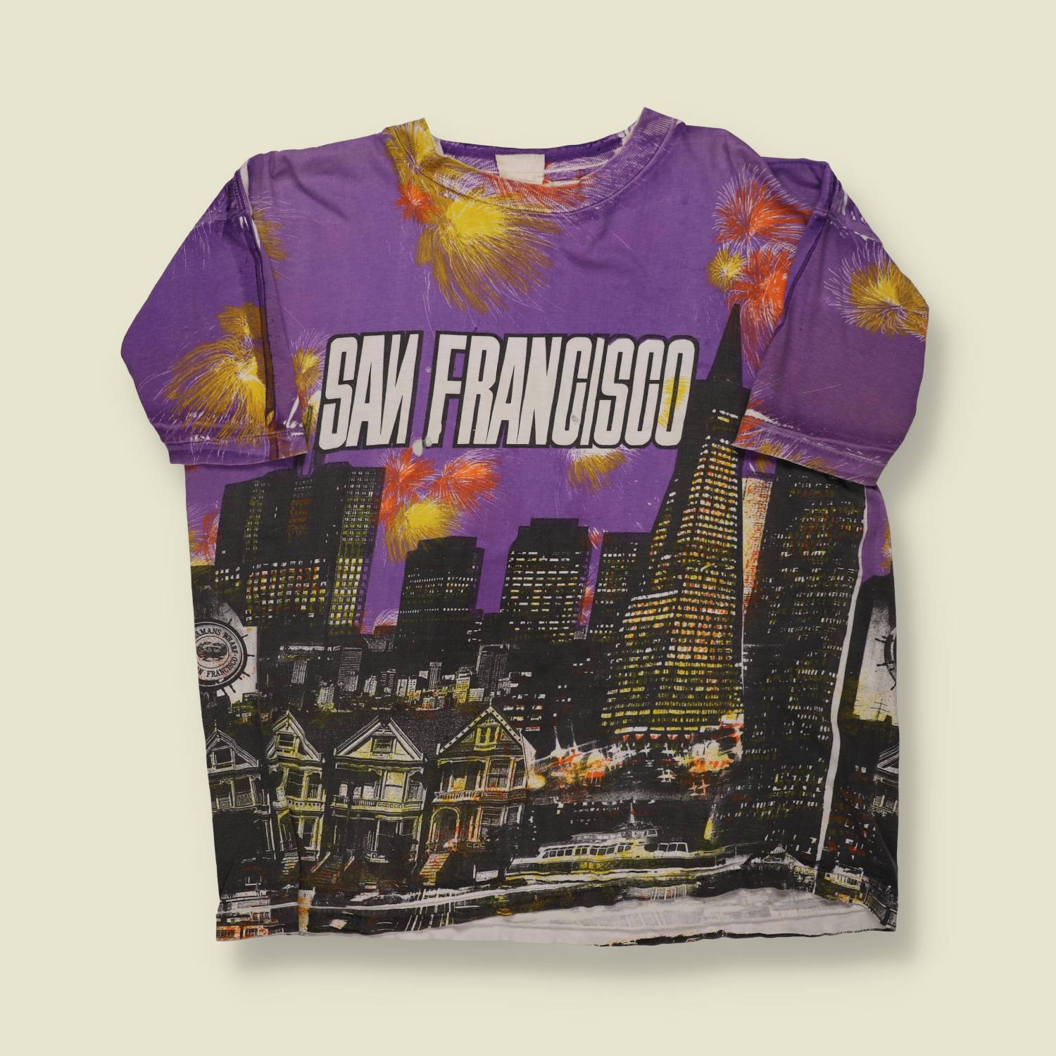 1980s | Unbranded | San Francisco Skyline All-Over Print T-Shirt – Purple/Yellow - M