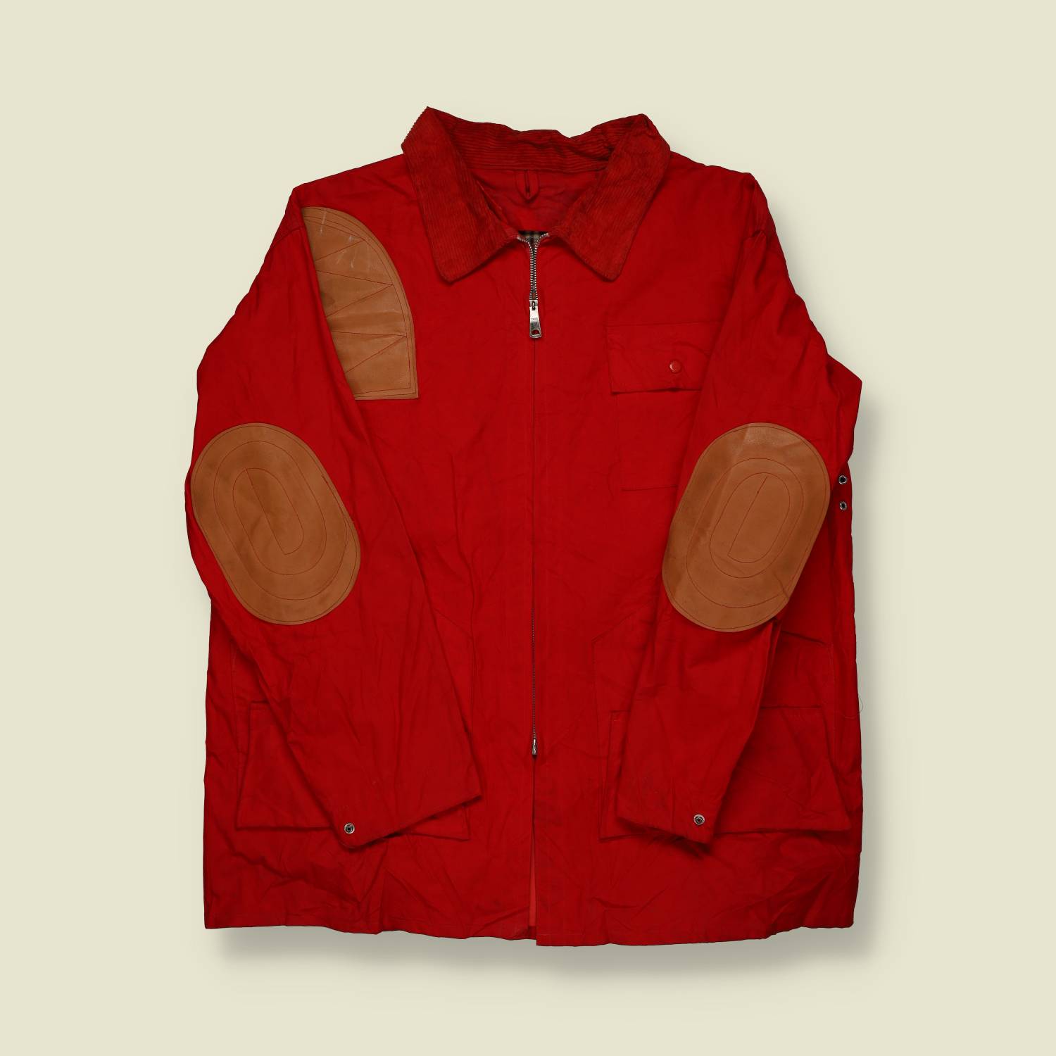 1960s–1970s | Unbranded | Red Field / Shooting Jacket – Leather Patches - L