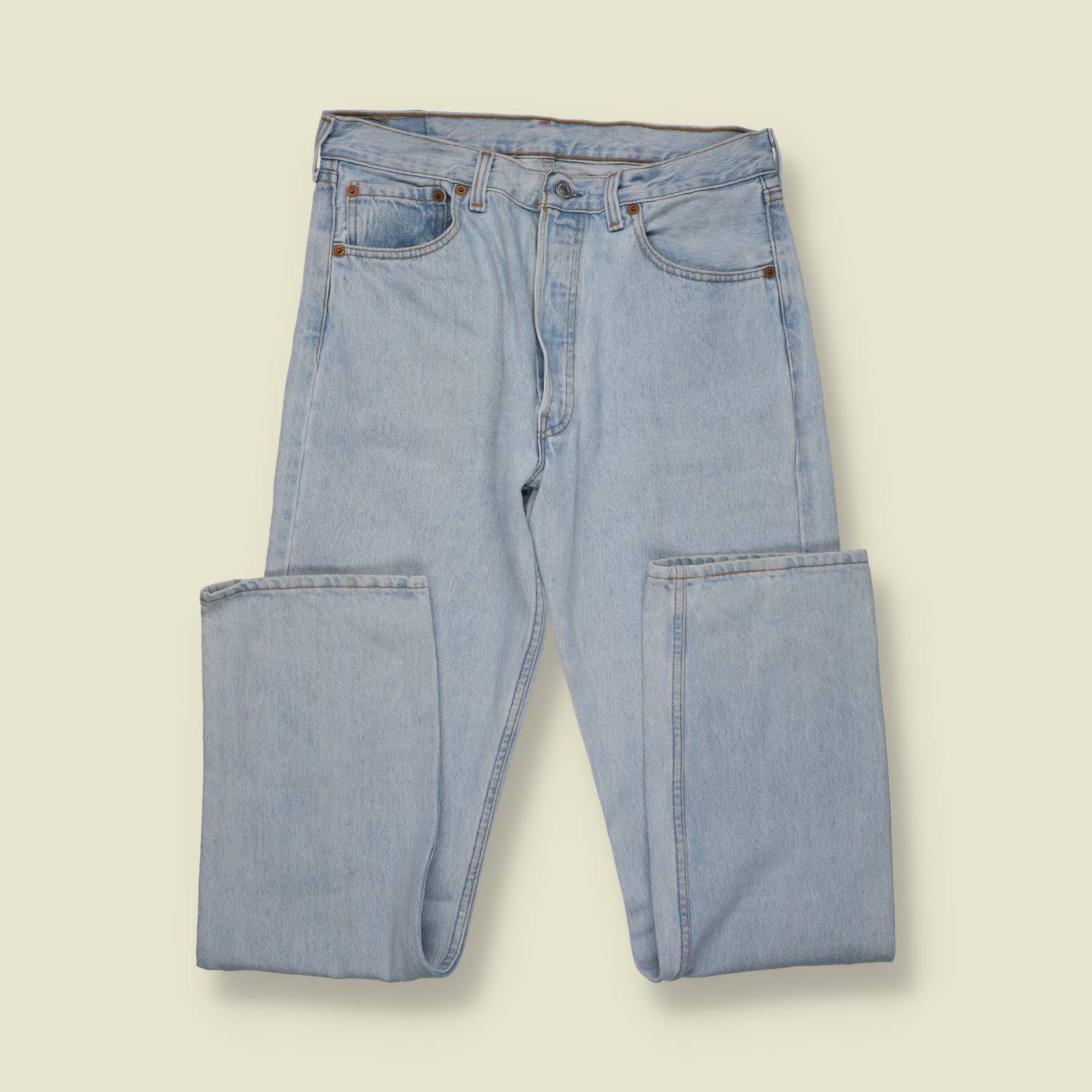 1980s–1990s | Levi’s | 501 Jeans | Light Wash Blue | Made In USA - w32