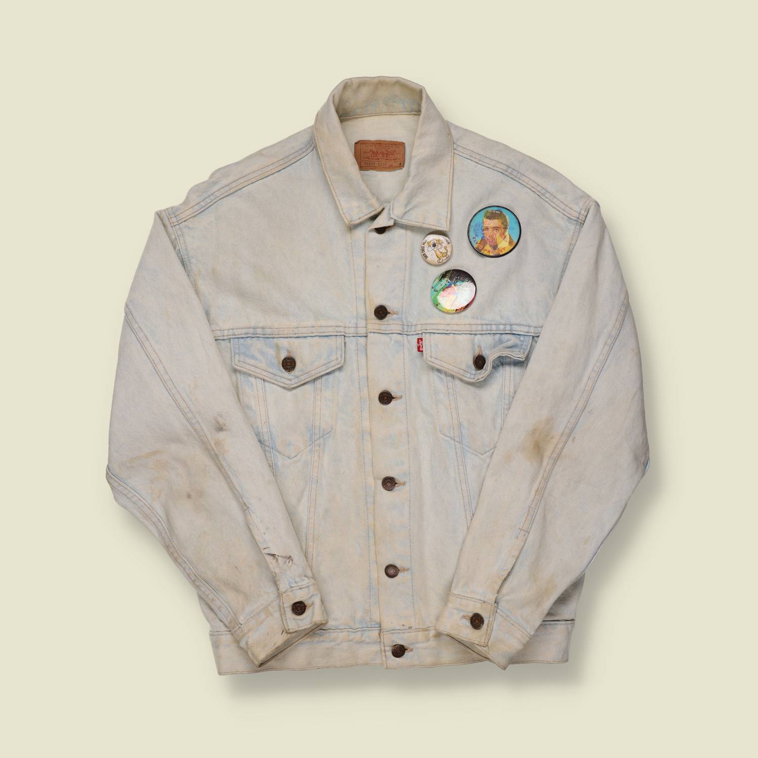 1980s Levi’s Made in USA Light Wash Denim Jacket with Pins - S/M