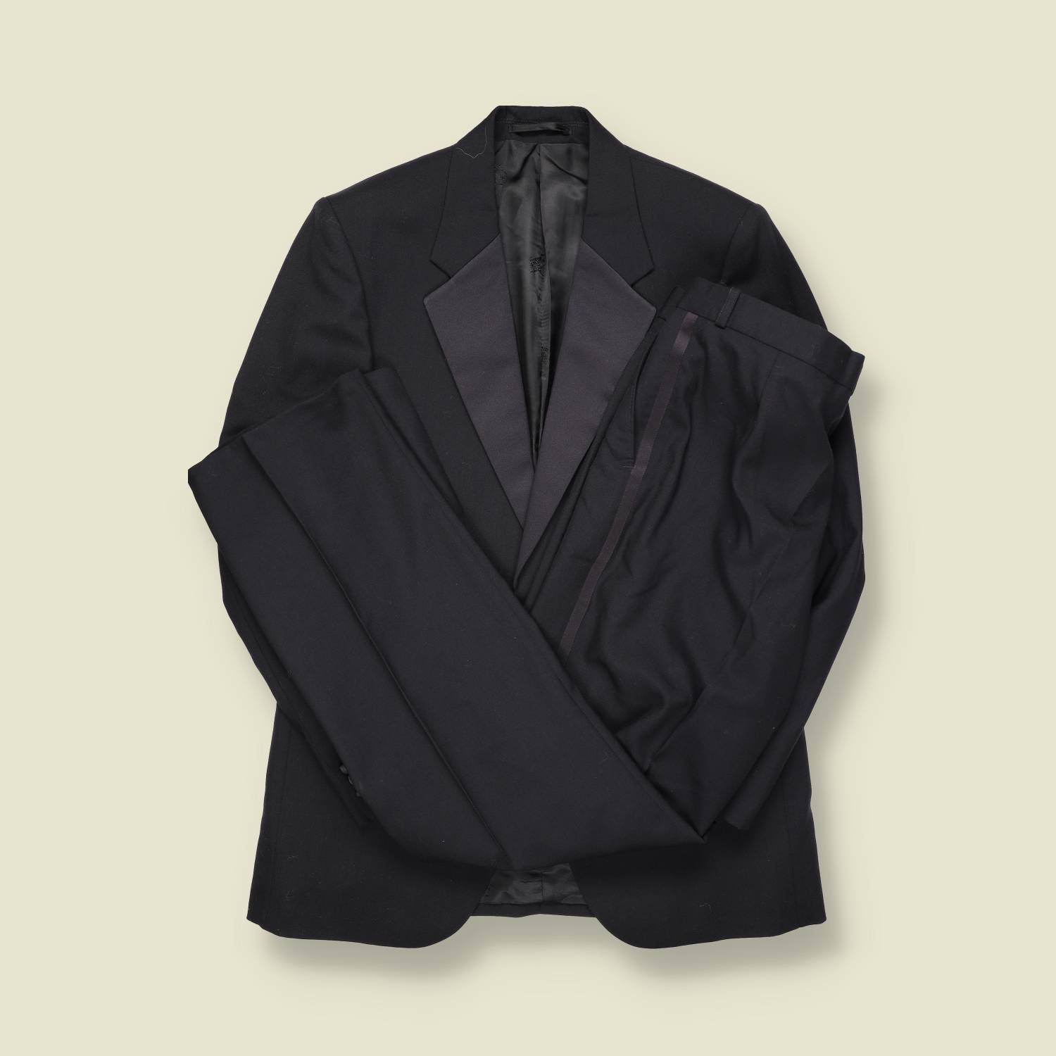 1990s | Burberry | Black Tuxedo – Satin Peak Lapel - M
