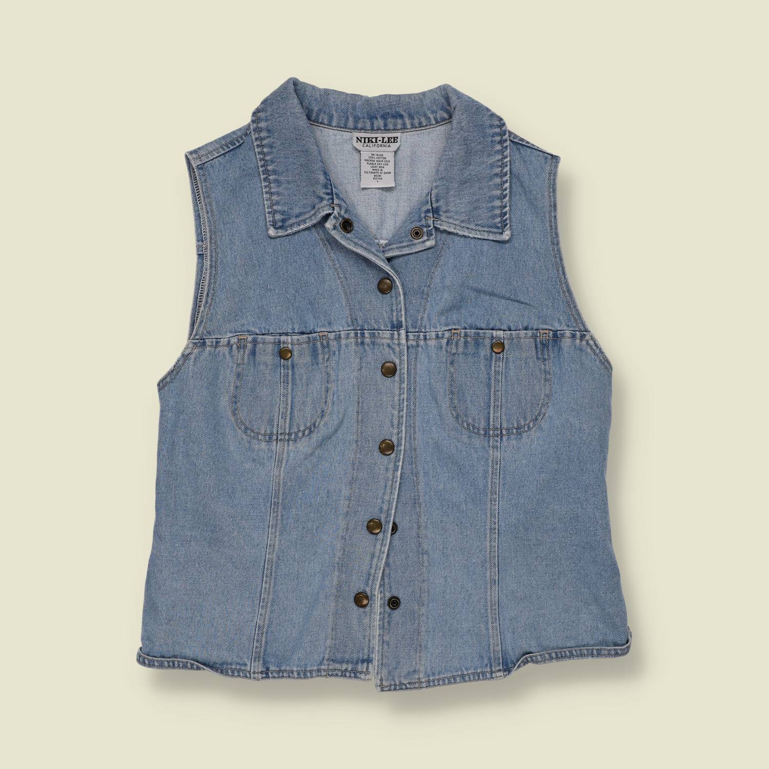1990s | Niki-Lee Denim Waistcoat | Light Wash - 12