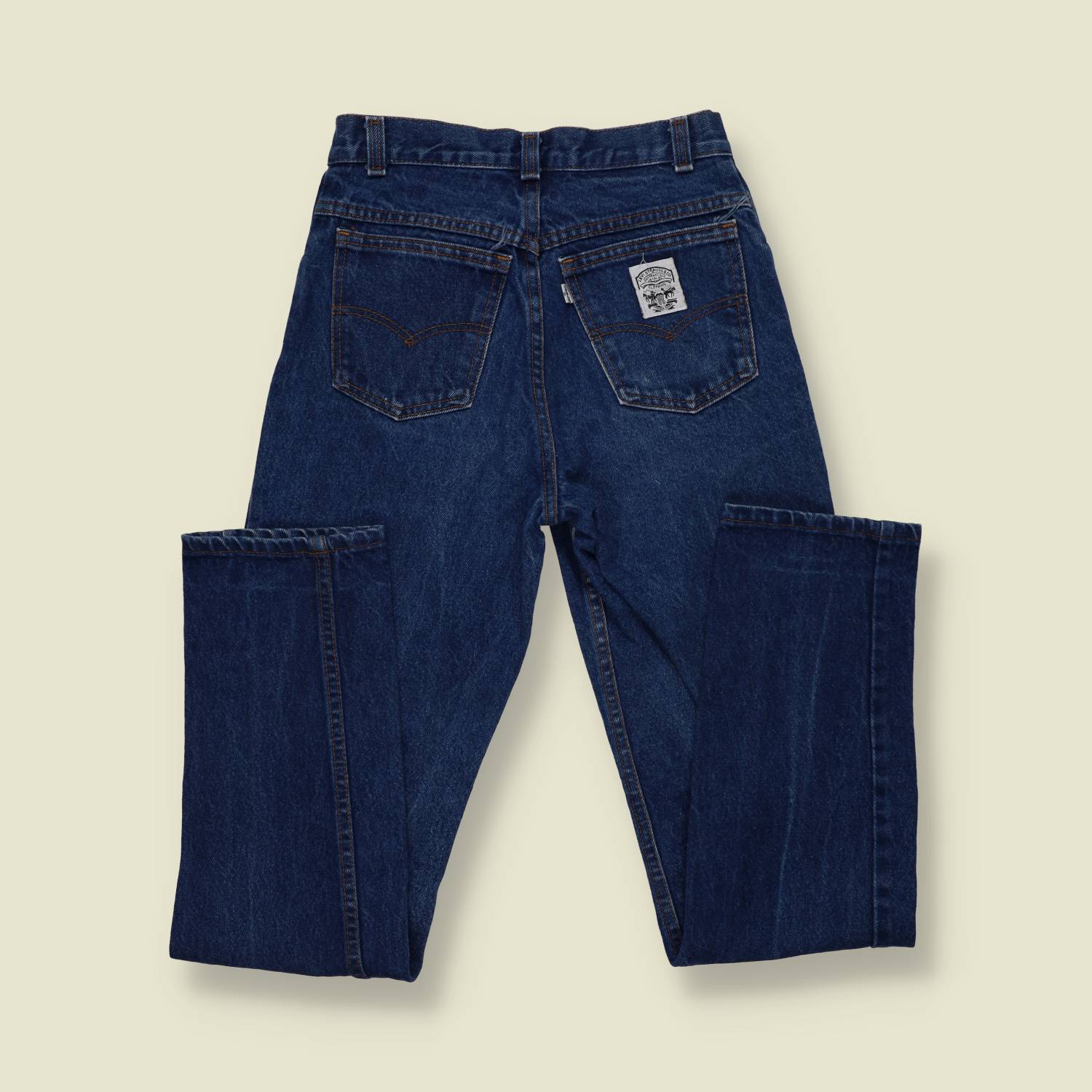 1980s | Levi's | High-Waist Tapered Jeans - Blue - w26