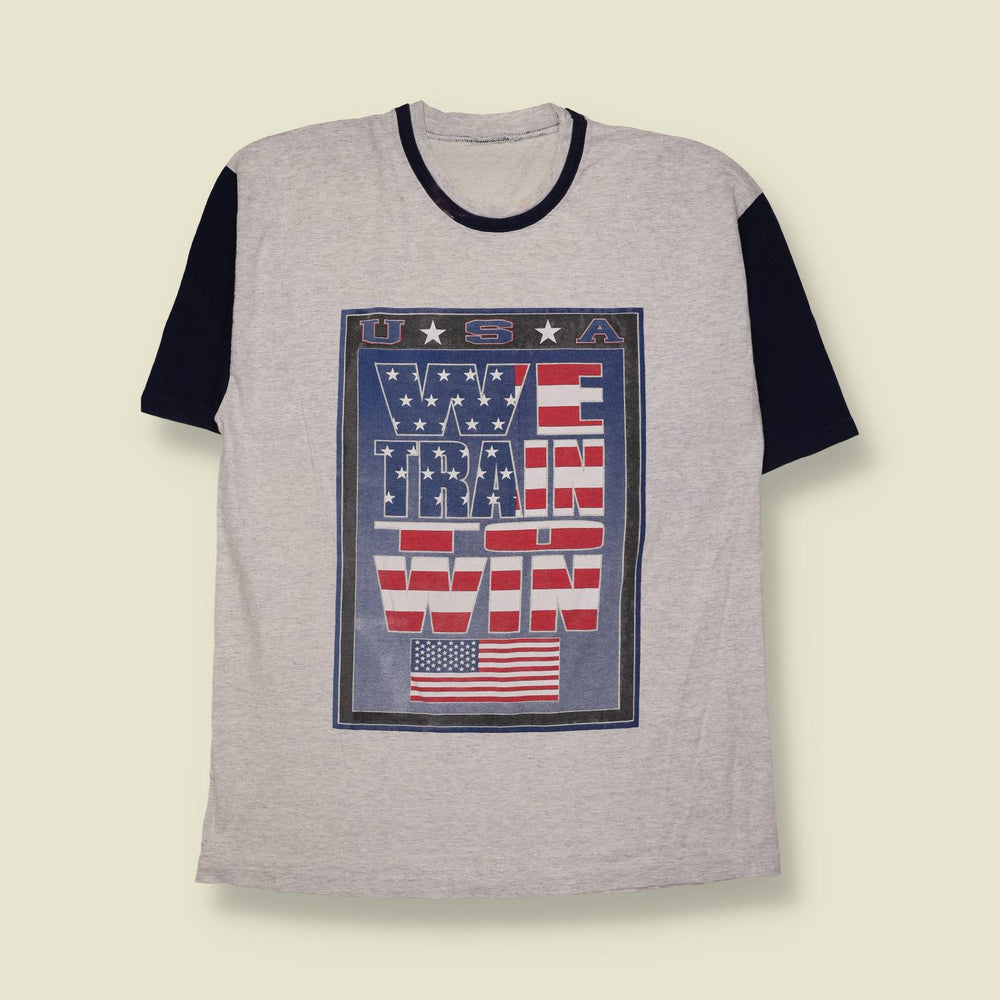 1990s | "USA We Train To Win" T-Shirt | Grey - M