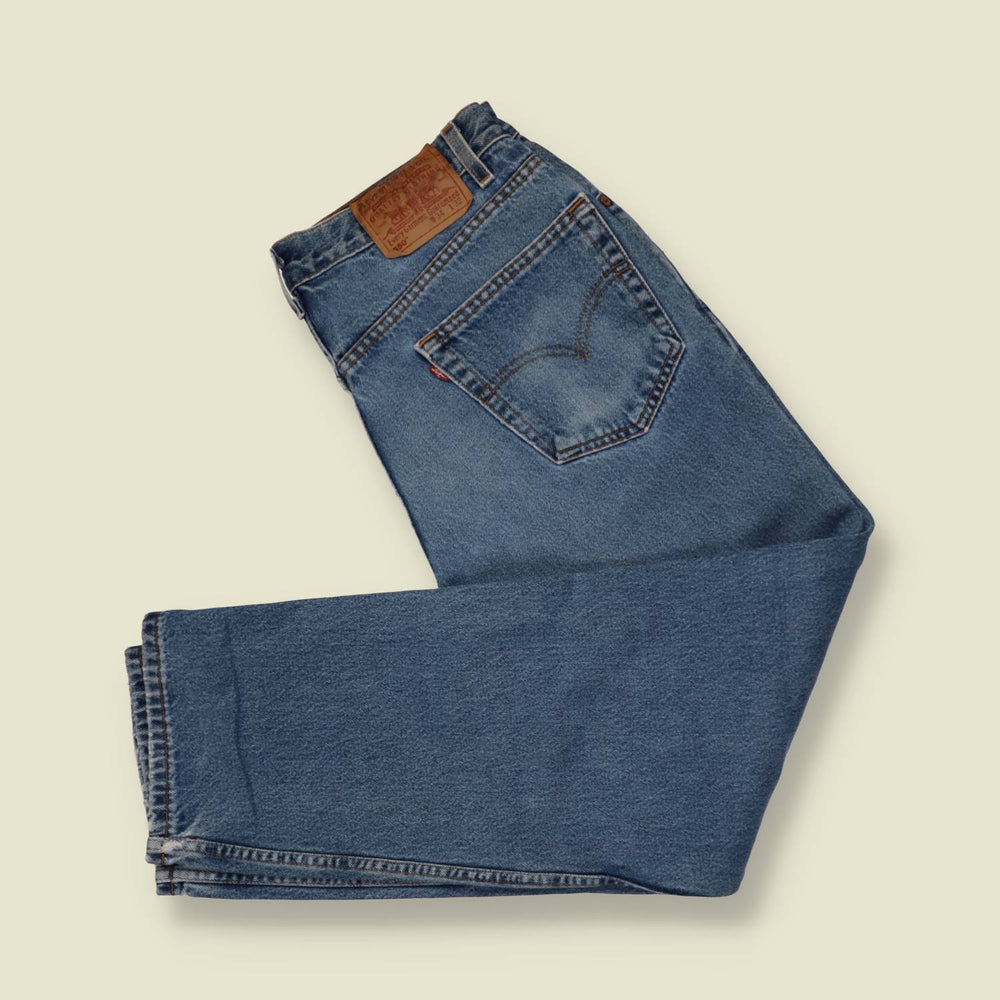 1980s-90s | Levi's | 550 Jeans | Blue - w34
