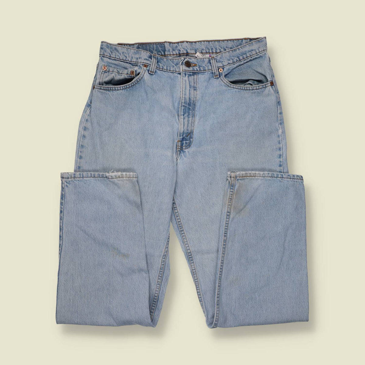 1990s | Levi’s | 550 Made in USA Jeans | Light Wash Blue - 34"