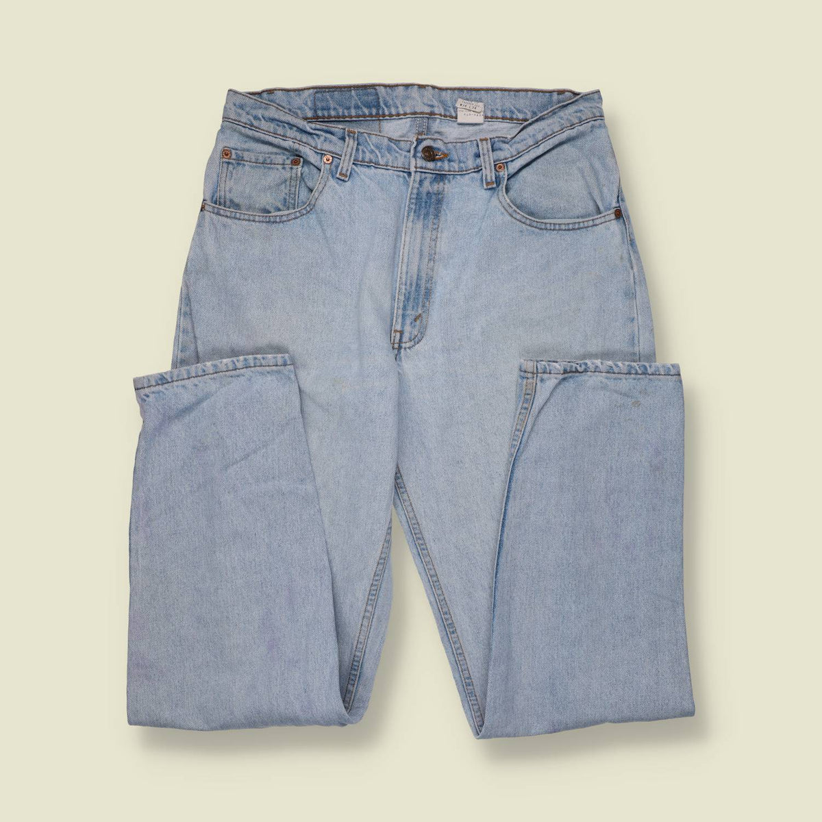 1990s | Levi’s | 560 Made in USA Jeans | Light Wash Blue - 33"