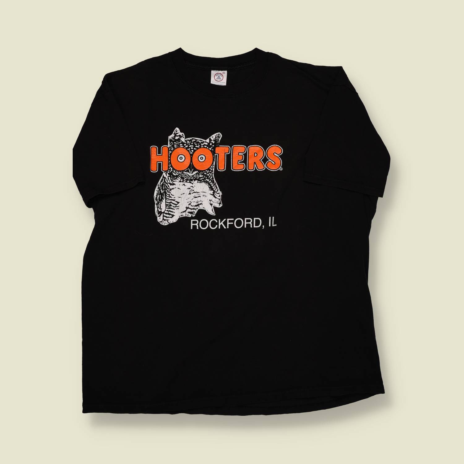1990s Hooters Rockford Tee - XXXL