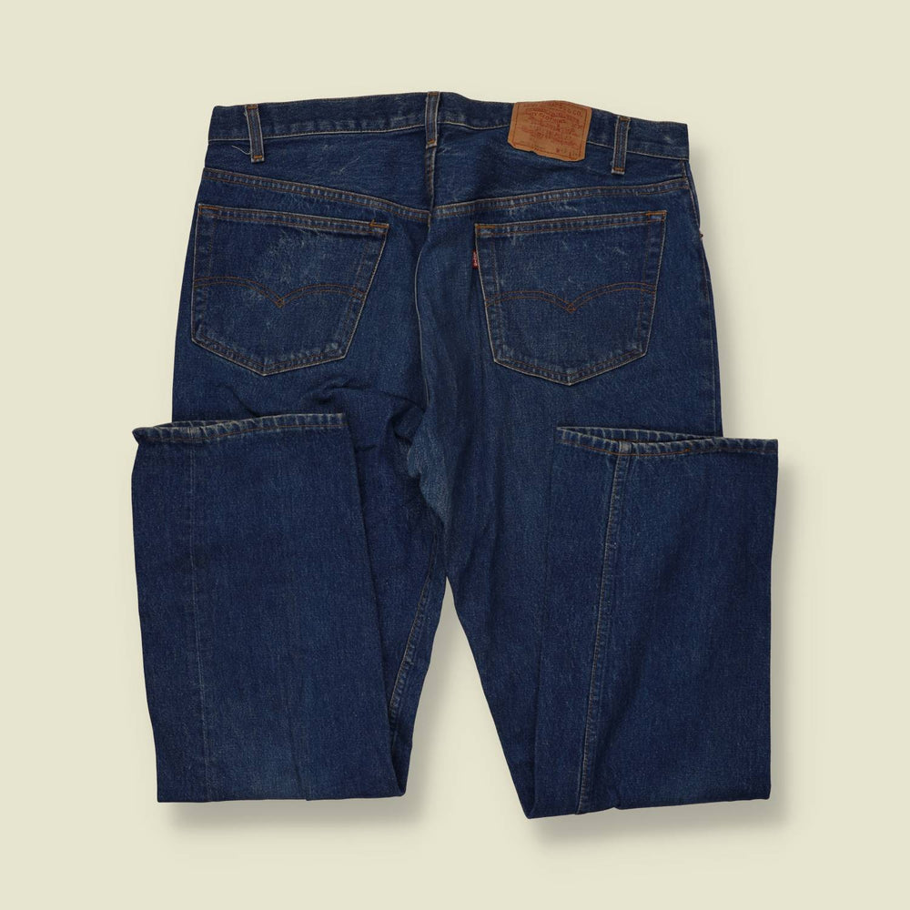 1980s | Levi's 501 | Made in USA | Jeans | Blue Wash - w38
