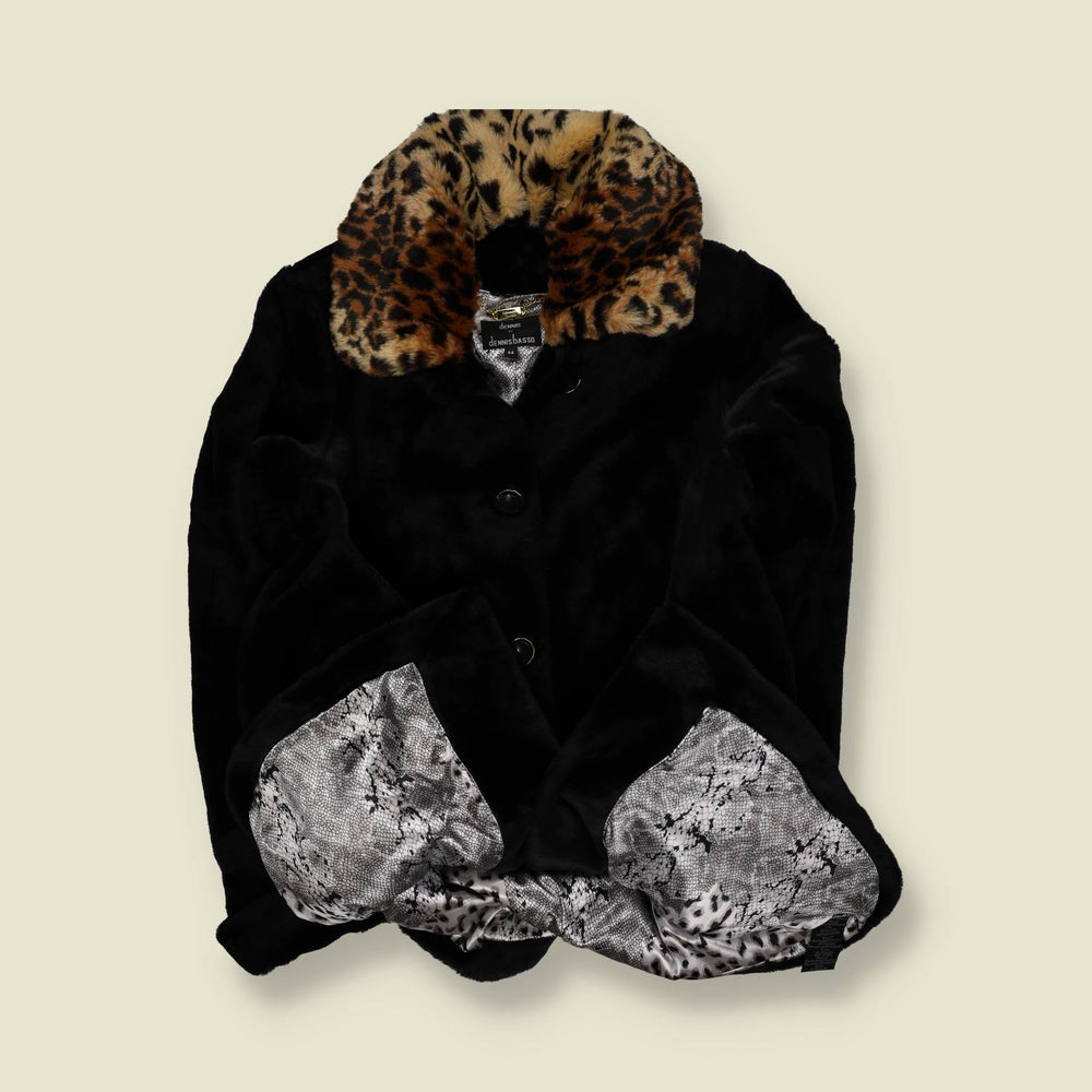 1990s | Dennis Basso | Black Coat With Leopard Print Collar - 18