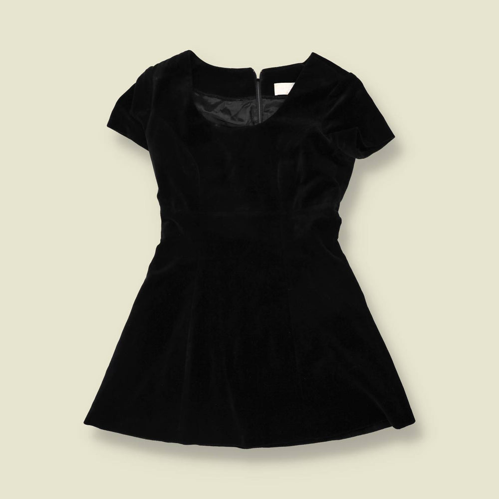 1990s | Quintessential | Black Short-Sleeved A-Line Dress - 6