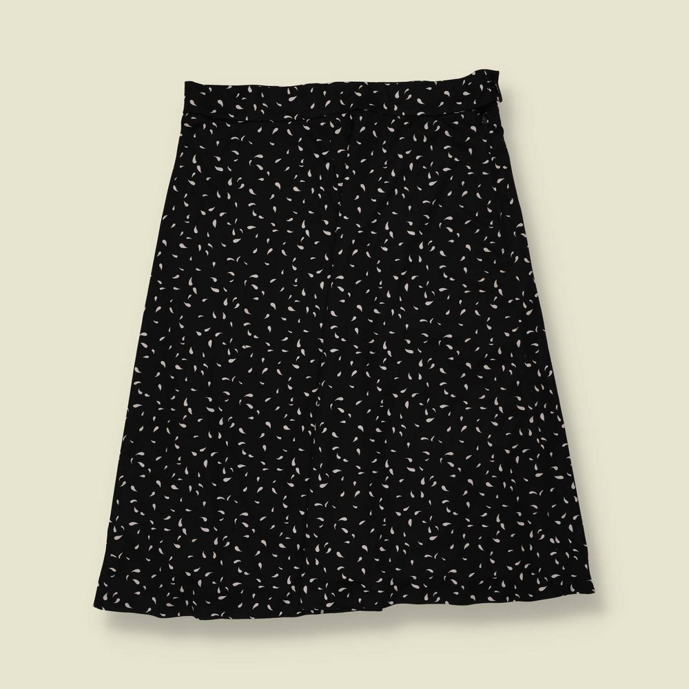 1970s | Petal Print Skirt | Black & White - w32