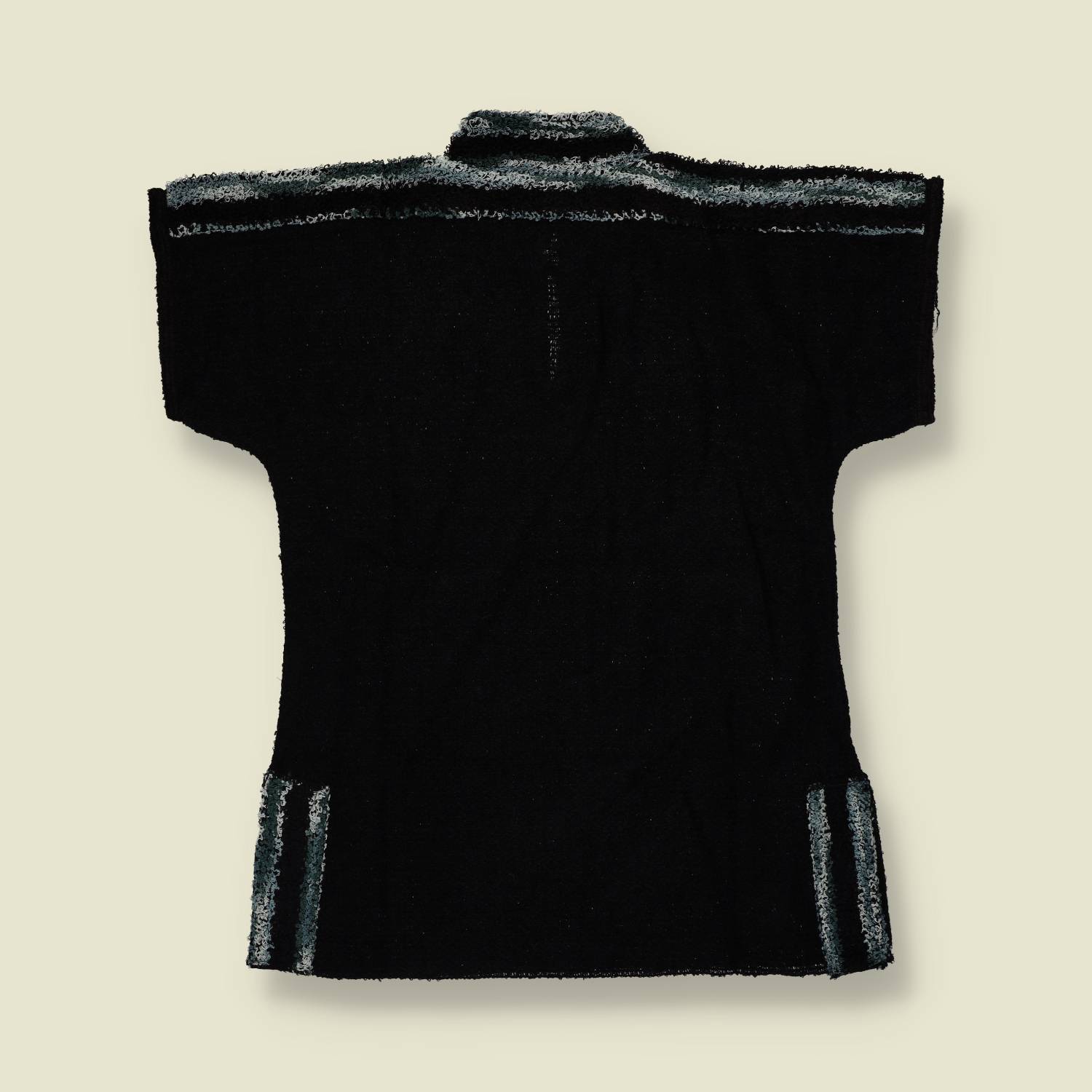 1970s | Twin Hart | Knit Top | Black – 10