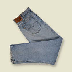 1980s-90s | Levi's | Light-Wash Blue 540 Relaxed Fit Jeans - w30