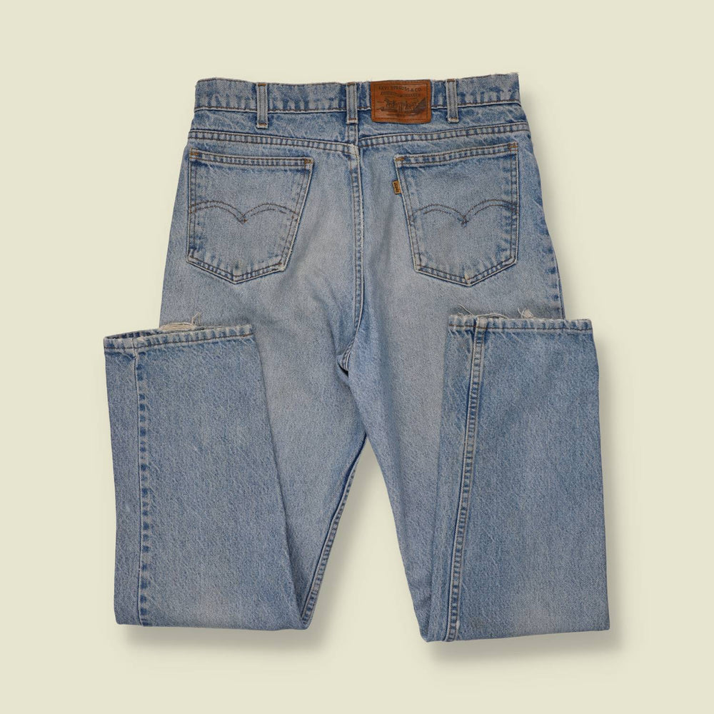 1980s-90s | Levi's | Light-Wash Blue 540 Relaxed Fit Jeans - w30