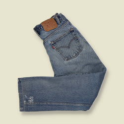 1980s-90s | Levi's | Light-Wash Blue 505 Regular Fit Jeans - w31