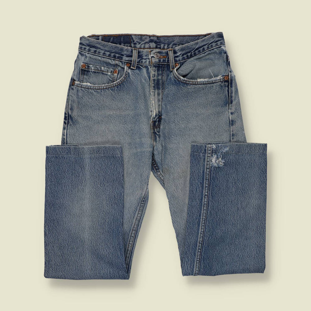 1980s-90s | Levi's | Light-Wash Blue 505 Regular Fit Jeans - w31