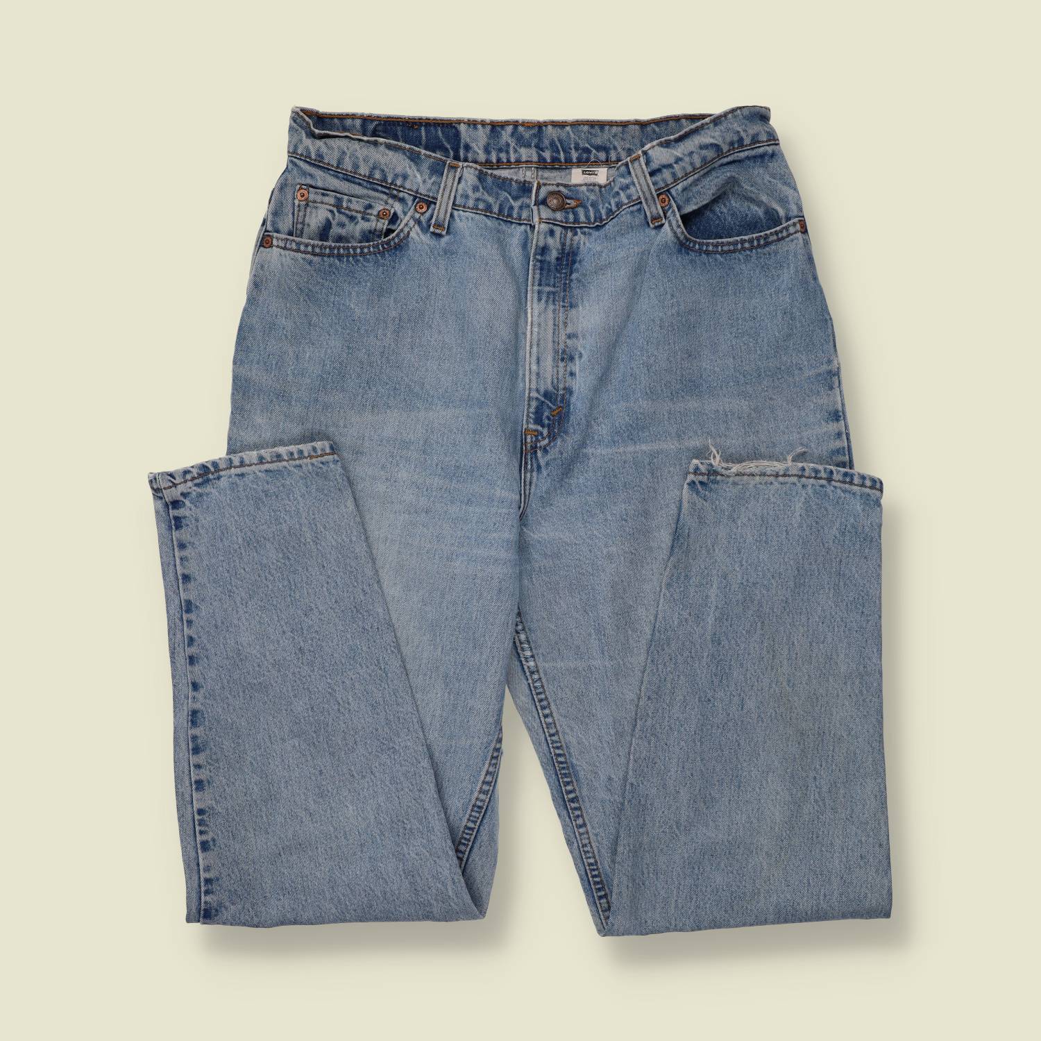 1980s-90s | Levi's | Light-Wash Blue 522 Slim Tapered Jeans - Made in USA - w34