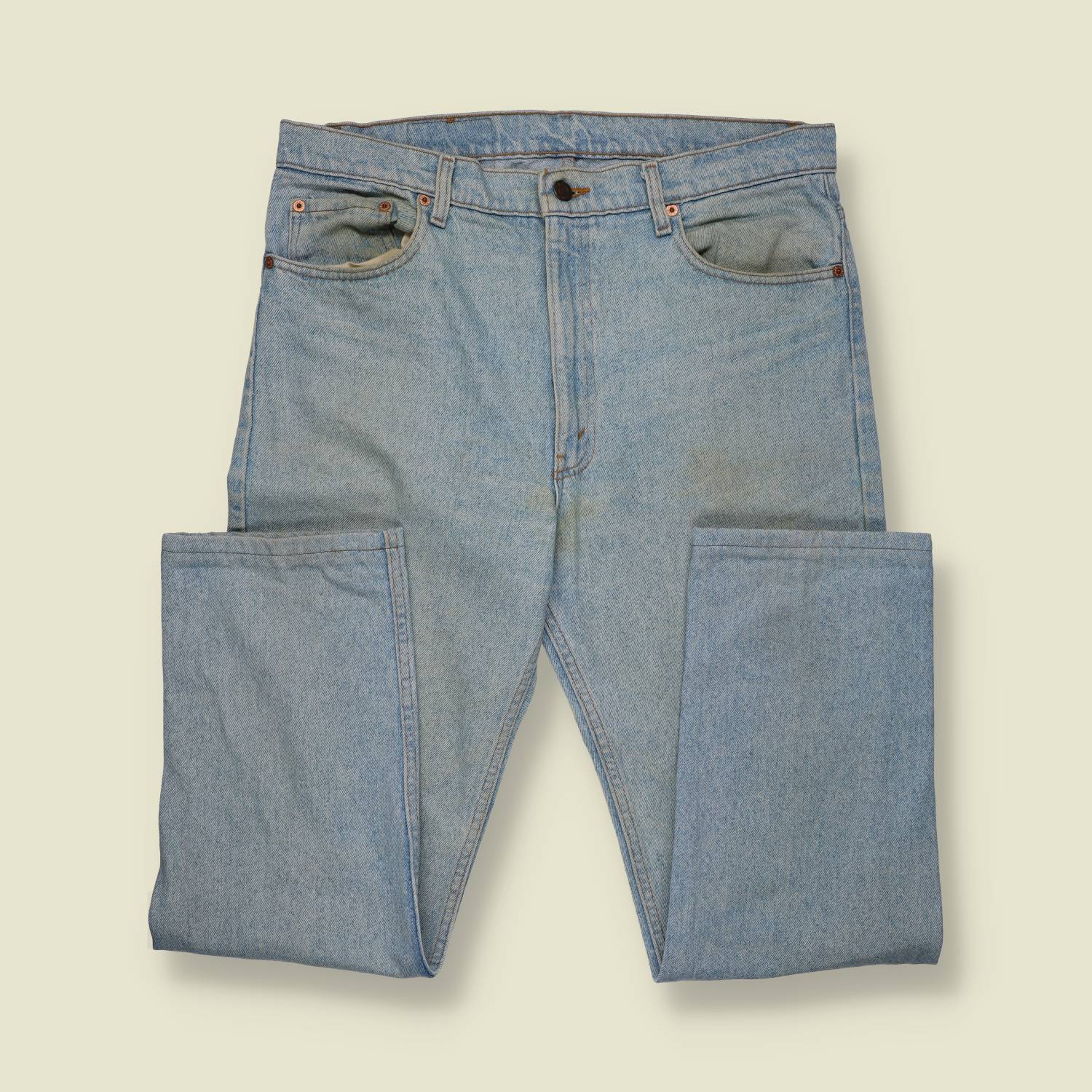 1980s-90s | Levi's | Light-Wash Blue 505 Regular Fit Jeans - Made in USA - w36