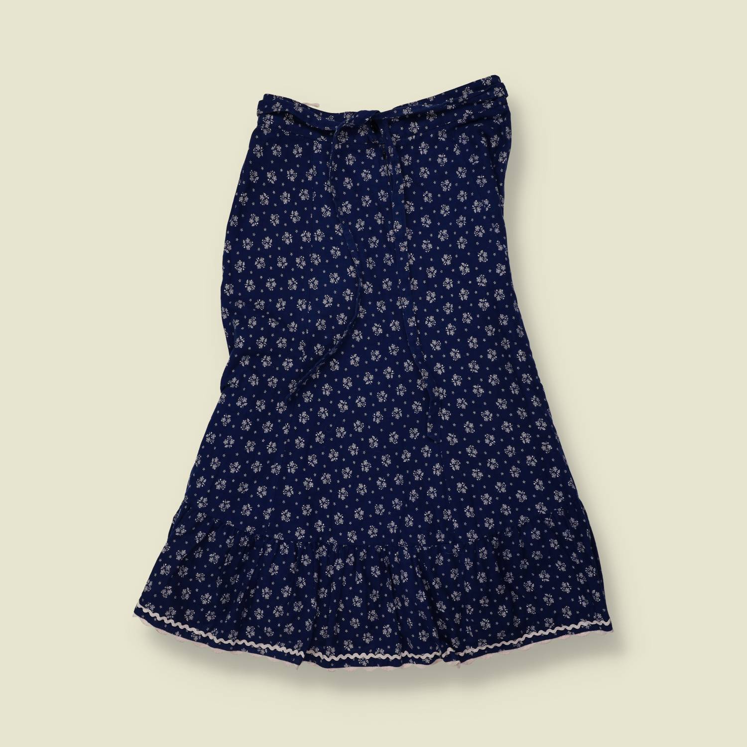 1970s | Navy Floral Print Cotton Blend Folk Prairie Skirt - w26