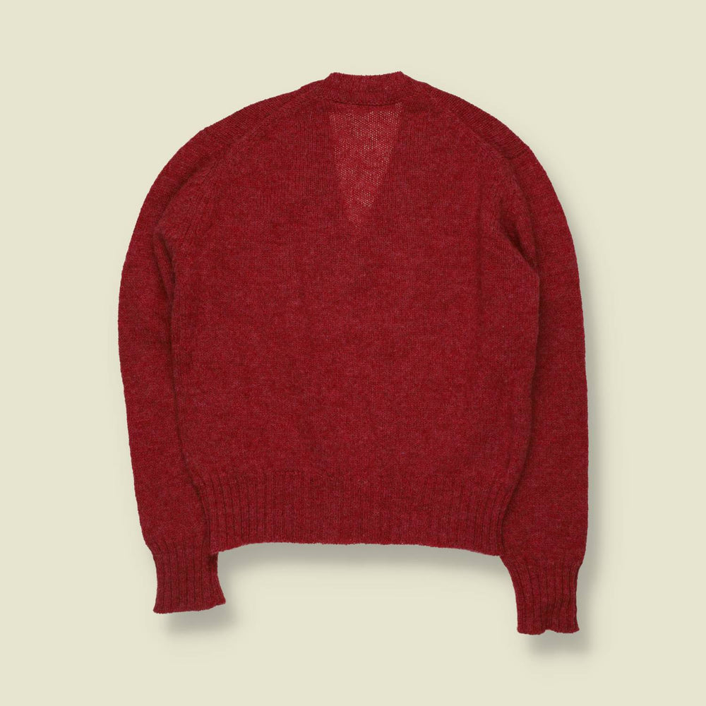 1970s | Red Shetland Wool Slim Fit V-Neck Knit - Made in Scotland - 12
