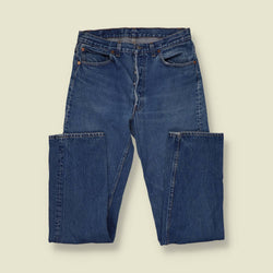 1990s | Levi's 501 | Made in USA | Blue Wash Jeans - w32
