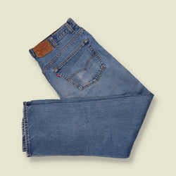 1990s | Levi's 501 | Made in USA | Blue Wash Jeans - w38