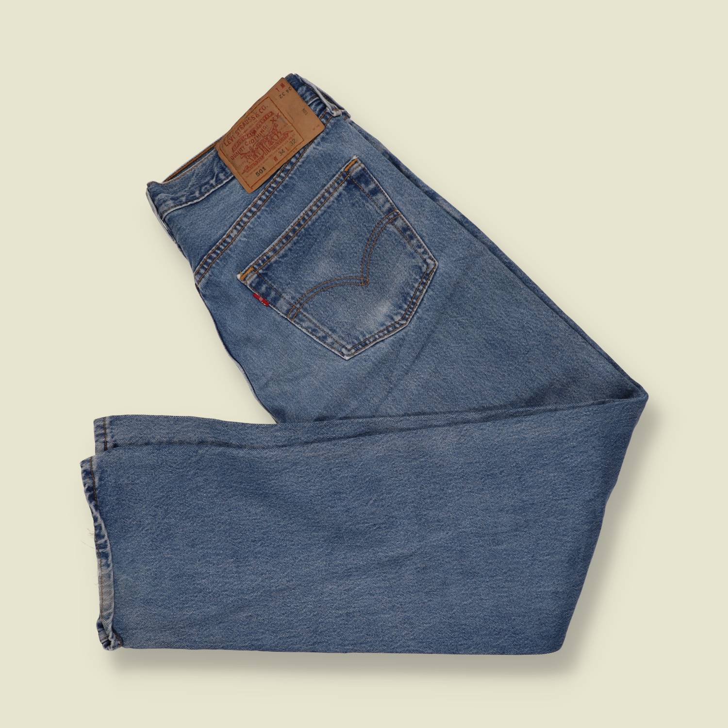 1990s | Levi's 501 | Made in USA | Blue Wash Jeans - w32