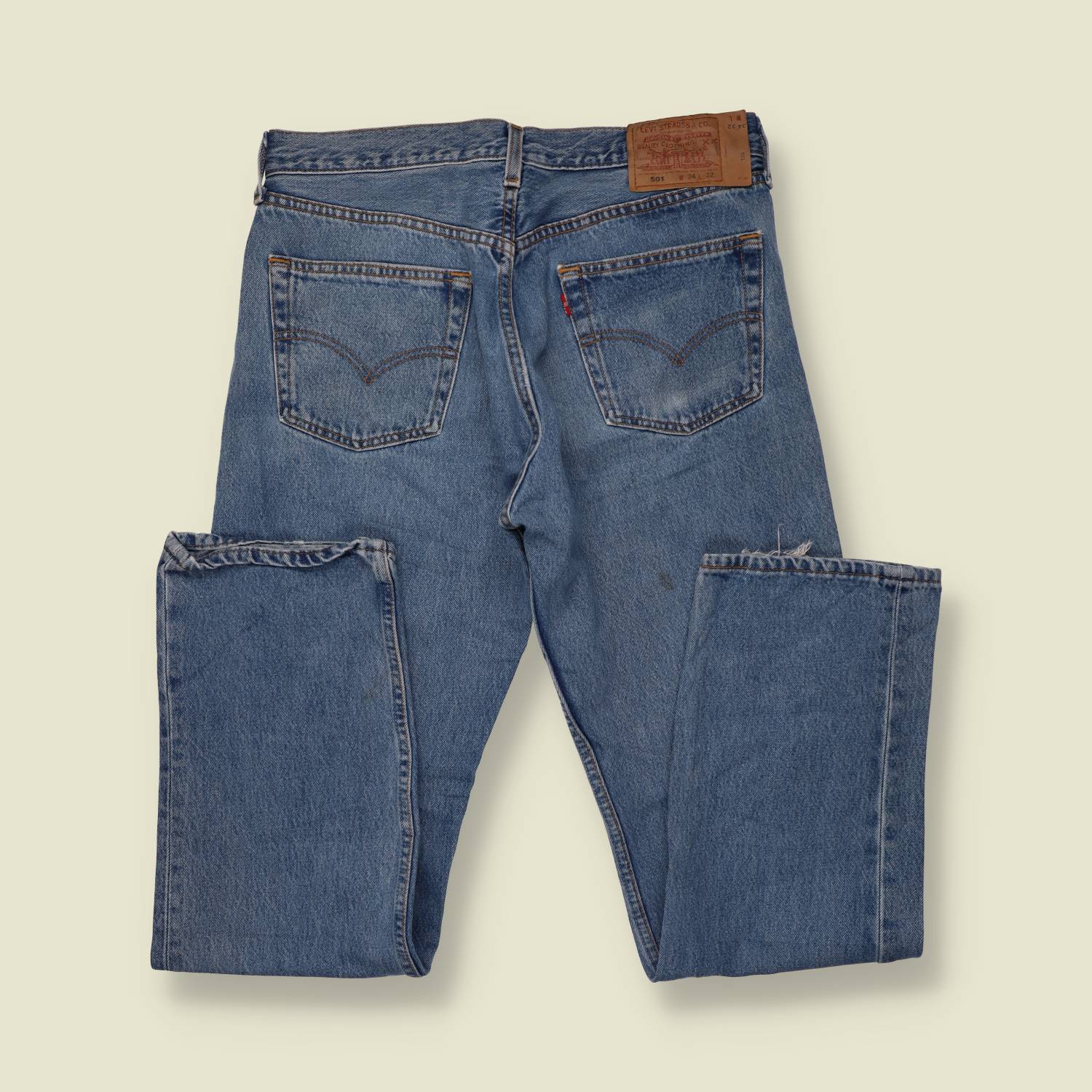 1990s | Levi's 501 | Made in USA | Blue Wash Jeans - w32