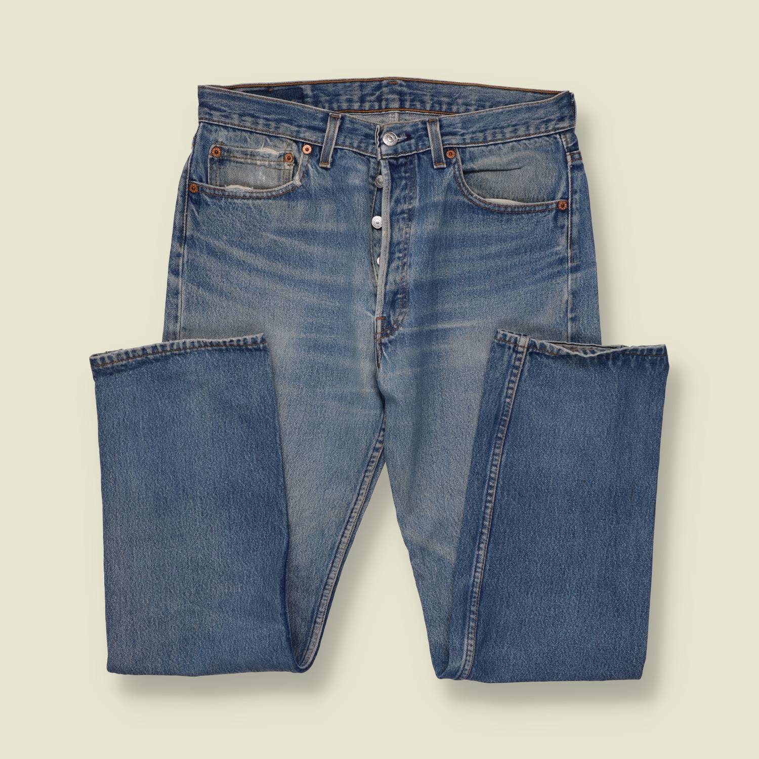 1990s | Levi's 501xx | Made in USA | Blue Wash Jeans - w33