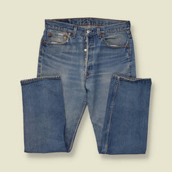 1990s | Levi's 501xx | Made in USA | Blue Wash Jeans - w33