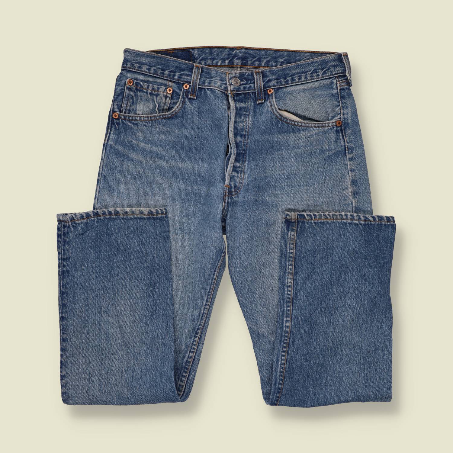 1990s | Levi's 501xx | Made in USA | Blue Wash Jeans - w32