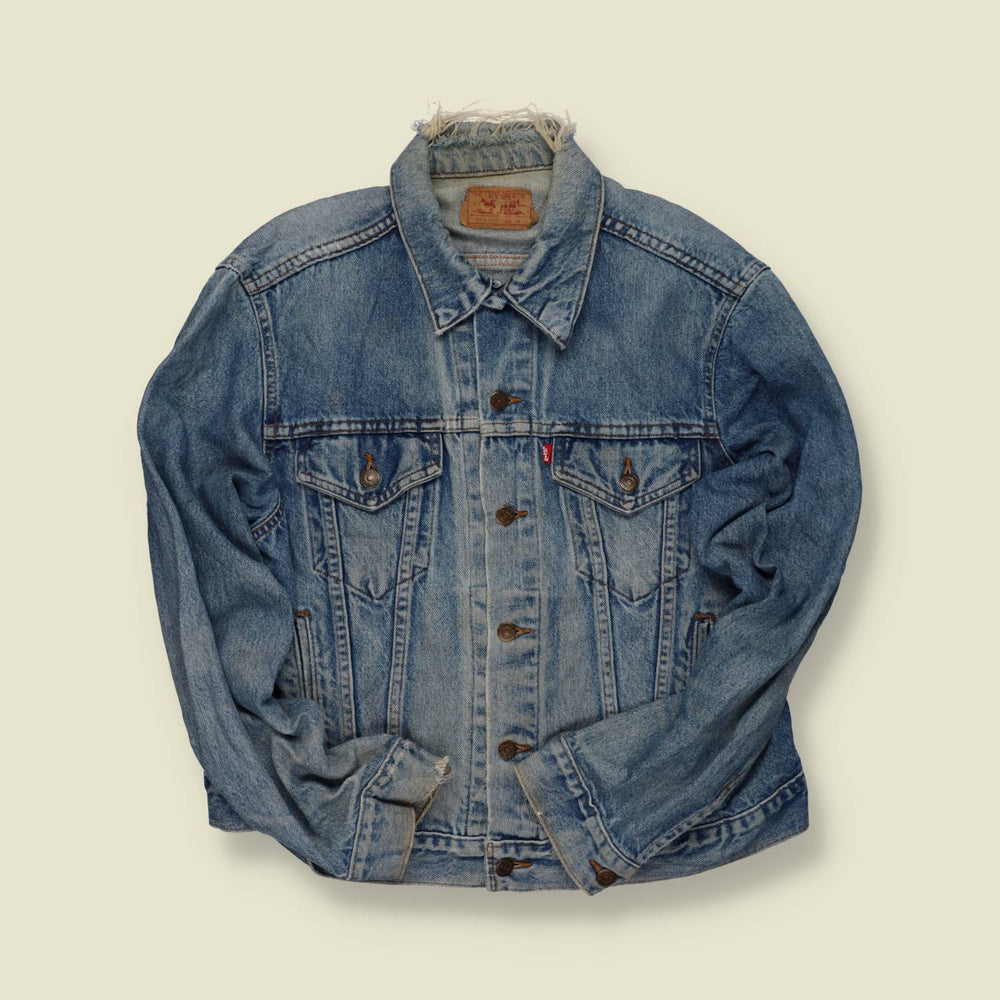 1970s | Levi’s | Made in USA  Type III Trucker Jacket – Light Wash Denim - S