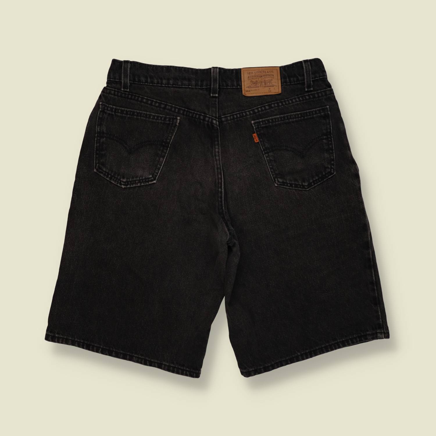 1990s | Levi’s | 5020 Denim Shorts | Black – w32