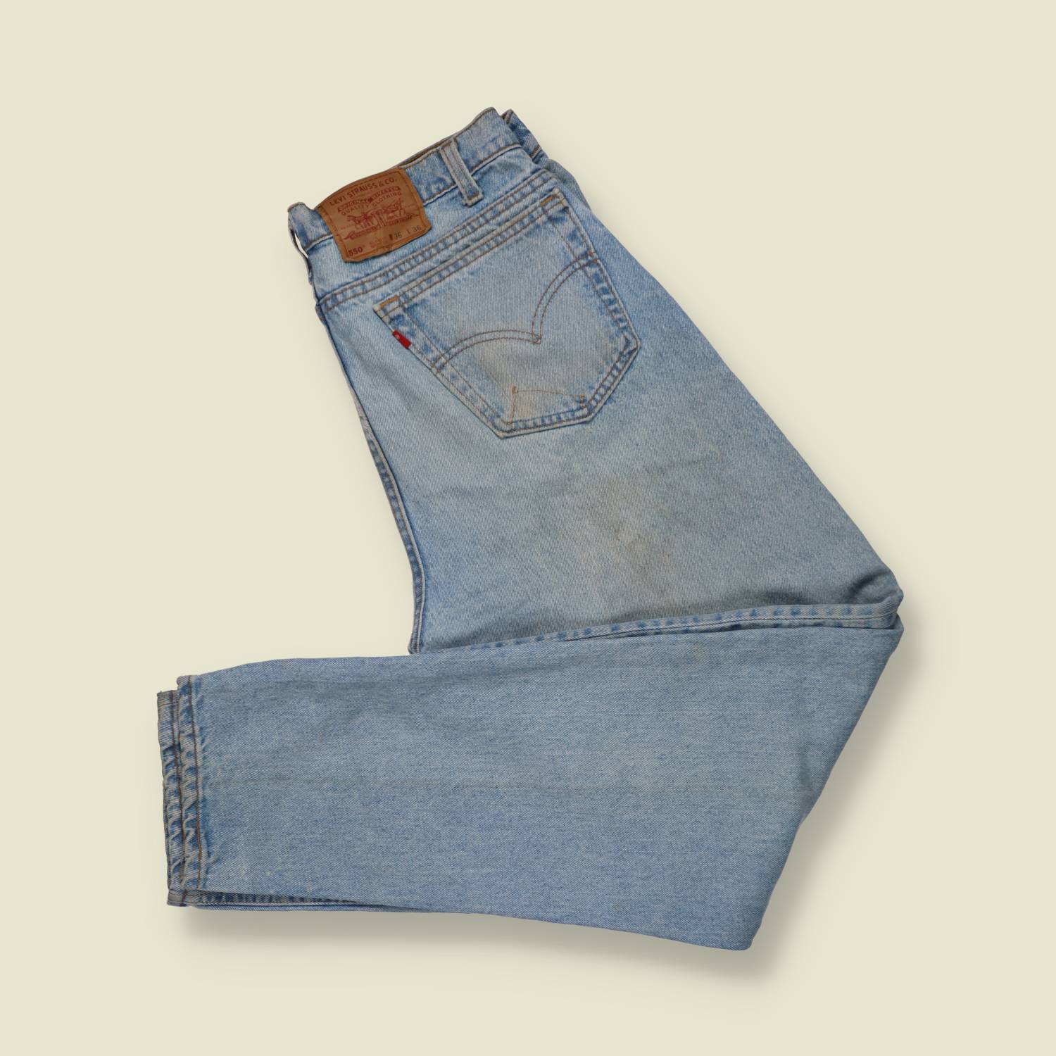 1980s–1990s | Levi’s | 550 Jeans | Light Wash – w36