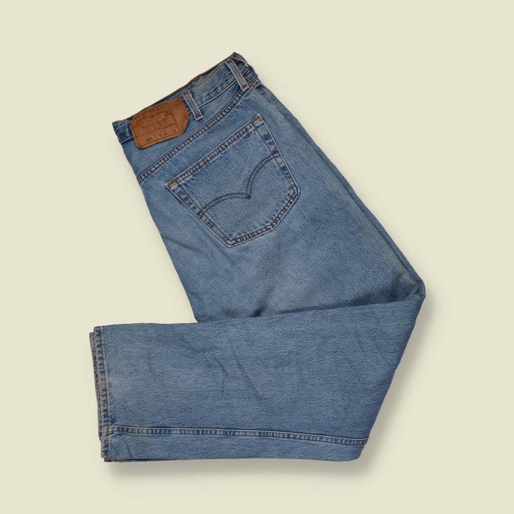 1980s–1990s | Levi’s 501 | Made In USA Jeans | Mid Blue - w40