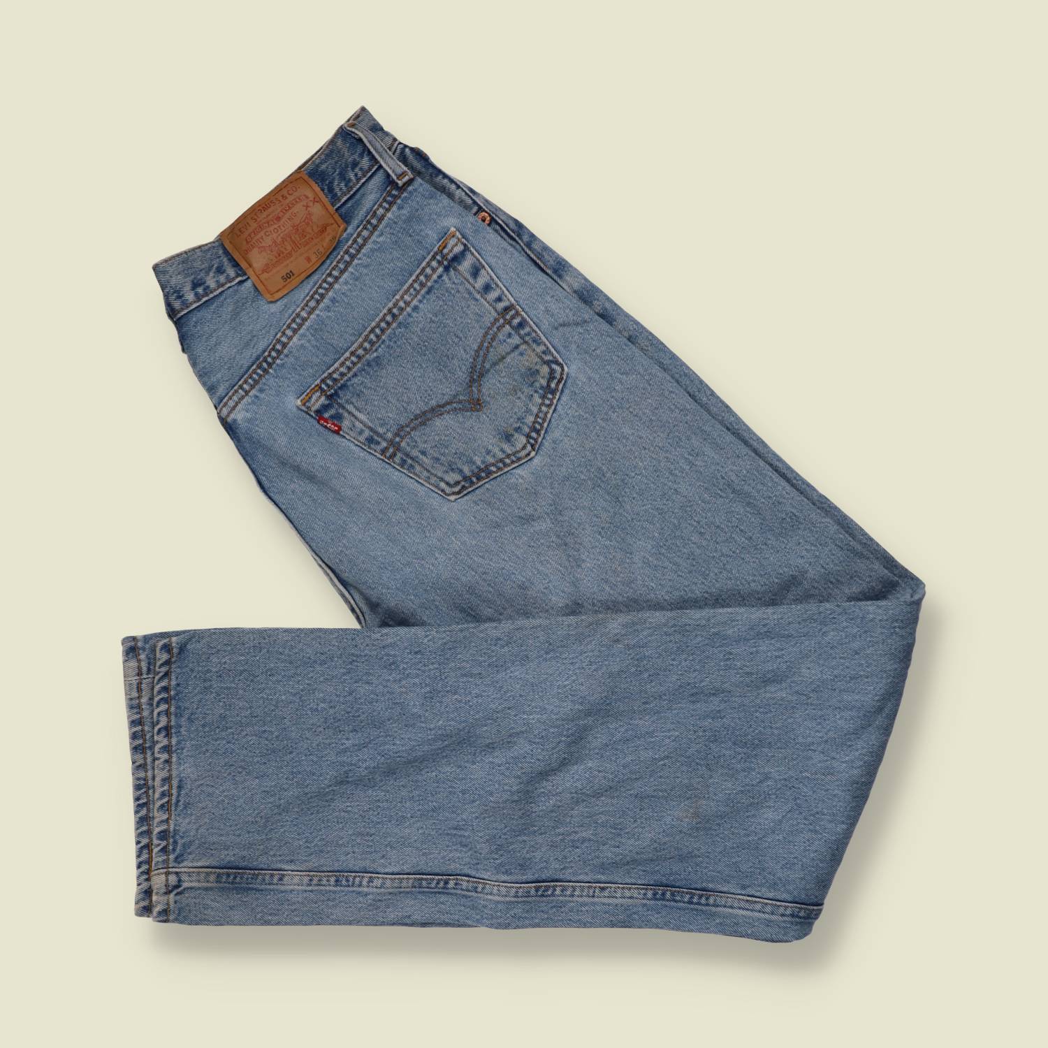 1980s–1990s | Levi’s 501 | Made In USA Jeans | Mid Blue - w34