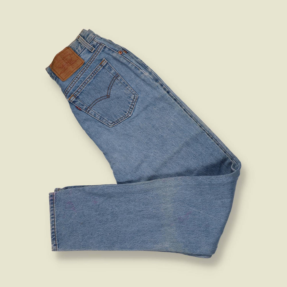 1980s–1990s | Levi’s 501 | Made In USA Jeans | Mid Blue - w28