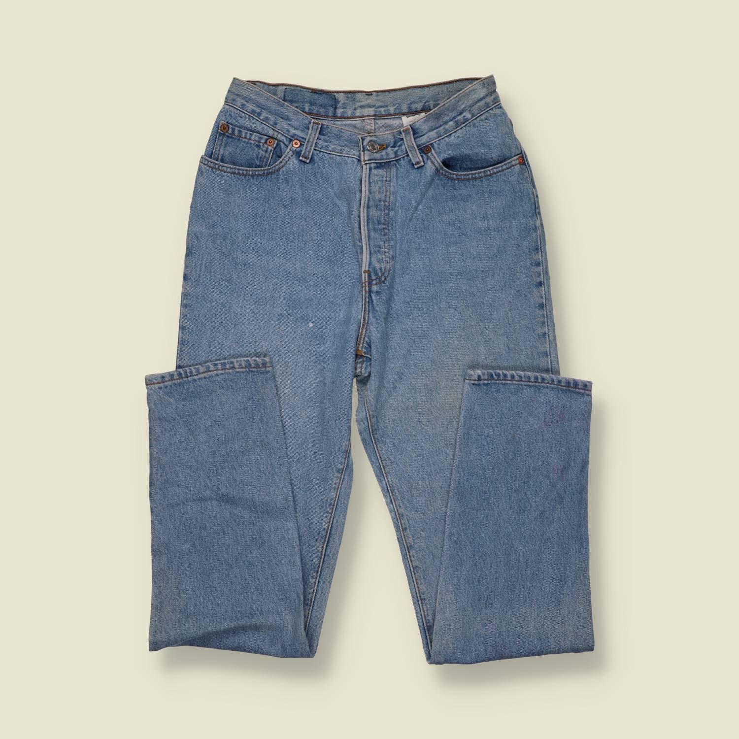 1980s–1990s | Levi’s 501 | Made In USA Jeans | Mid Blue - w28