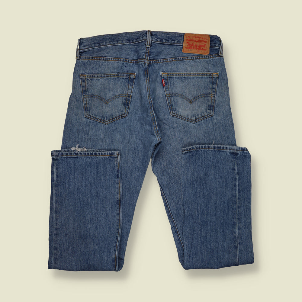 2000s | Levi's 501 Denim Jeans | Mid Blue - W35