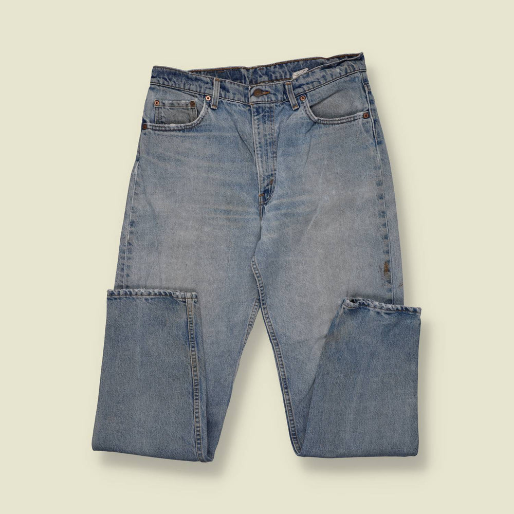 1980s | Levi’s | Made In USA 550 Jeans | Light Blue - w34