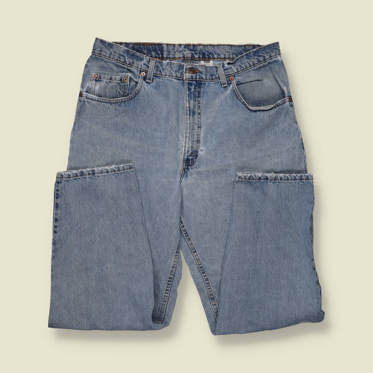 1980s | Levi’s | Made In USA 560 Jeans | Light Blue - w36