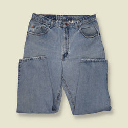 1980s | Levi’s | Made In USA 560 Jeans | Light Blue - w36